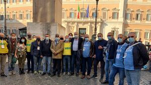 SOLIDARIETA\' AI COLLEGHI DEL MONDO MILITARE