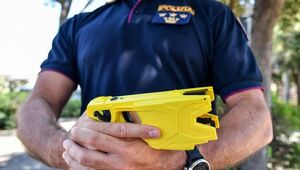 AGI - Taser, Lamorgese entro novembre 4.482 a forze polizia
