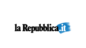 La Repubblica e altri - Torino: la scintilla del taser convince l\'occupante ad arrendersi subito