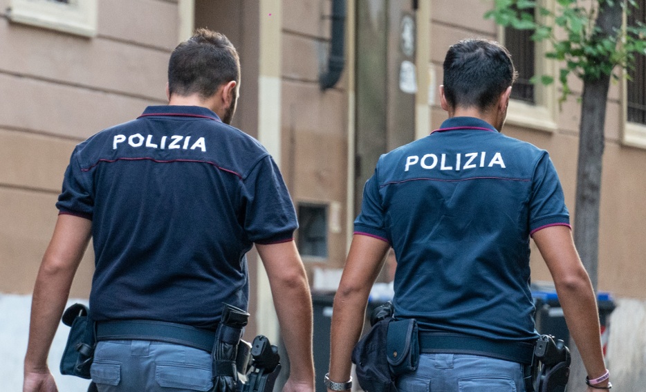 Art. 28 del D.L. 48/2025, convertito con legge n. 80 del 9 giugno 2025 – Disposizioni in materia di licenza, porto e detenzione di armi per gli agenti di pubblica sicurezza.