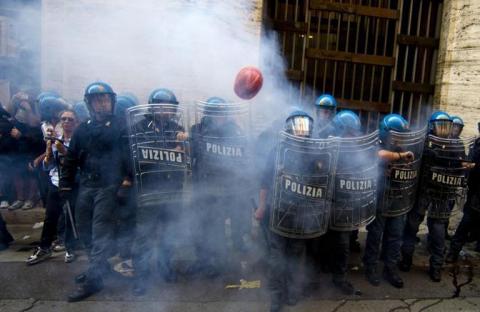 ALCOA, LA VIOLENZA OFFUSCA LE RAGIONI DELLA PROTESTA 