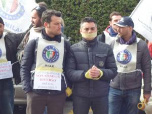 CREMA, manifestazione organizzata dal SIAP davanti alla sede del Commissariato di P.S.