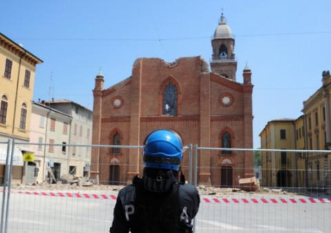 COMMISSARIATO DI PS E DISTACCAMENTO DELLA POLIZIA STRADALE DI MIRANDOLA