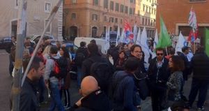 TAGLI, ANCORA TAGLI: S.I.A.P. Silp per la Cgil, Coisp ed Anfp marted&igrave; 18 ancora in Piazza - I media danno ampio risalto all\'iniziativa