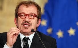 La risposta del Ministro Maroni all\'iniziativa di S.I.A.P. e ANFP per la Tutela dei Poliziotti nell\'Esecuzione dei Servizi di Polizia