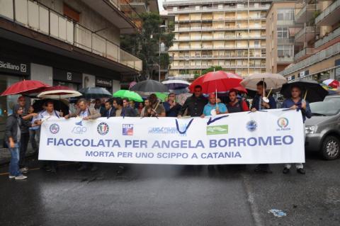 UNA FIACCOLA PER ANGELA BORROMEO