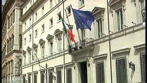 CONFRONTO A PALAZZO CHIGI SU RIORDINO DELLE CARRIERE , CONTRATTO E PENSIONI