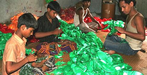 IL CALENDARIO 2014 DELLA POLIZIA DI STATO PER IL BANGLADESH