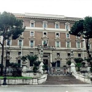 Polizia, nuovo sistema per le promozioni: via la norma 'pro-raccomandati'