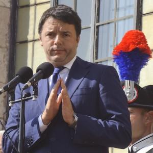Renzi:troppe 5 forze polizia,parliamone