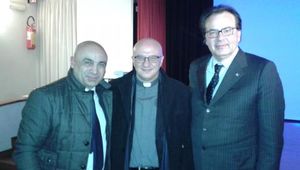 ISTITUZIONALE. Incontro con Don Carmine ARICE, Direttore dell\'Ufficio Nazionale per la pastorale della sanit&agrave;. Nella fotografia con il Cavaliere Uff.le Ezio Da Re e Don Carmine ARICE