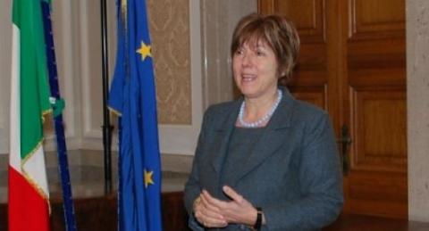 SIAP TREVISO: noi stiamo dalla parte di chi non specula sulla sofferenza dei profughi e sul disagio della cittadinanza. Lodiamo l'impegno del Prefetto Anna Maria MARROSU ( in fotografia ) 