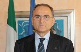 TRASFERIMENTO MIGRANTI A BORDO DI NATANTI CON ACCOMPAGNAMENTO DI FORZE DELL\'ORDINE