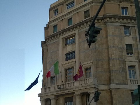 I POLIZIOTTI GENOVESI SFRATTATI DAL SINDACO DORIA.