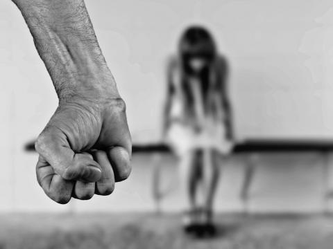 SIAP GENOVA : VIOLENZA SULLE DONNE