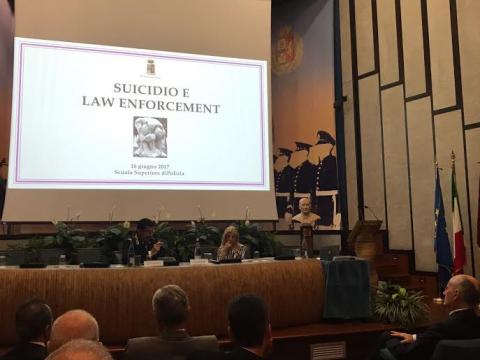"SUICIDIO E LAW ENFORCEMENT"