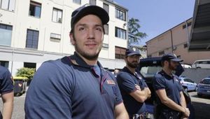 UTILIZZO DELLA MAGLIA TIPO "POLO"