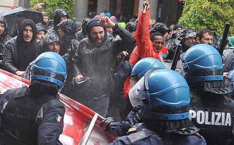 SCONTRI TORINO: SIAP, SANZIONI PENALI CONTRO ORDE DELINQUENTI