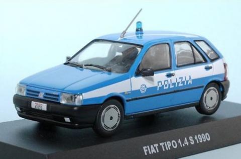 UN PARCO DI AUTO D’EPOCA