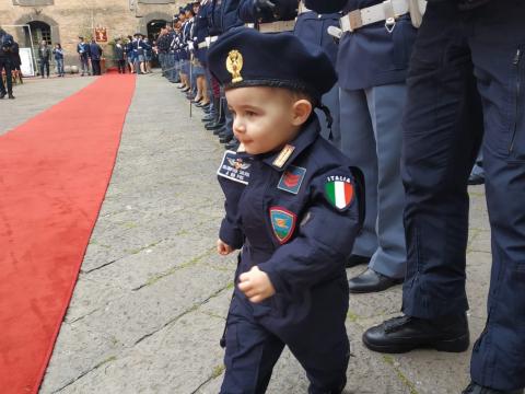 NAPOLI, MASCOTTE SPECIALE PER LA POLIZIA