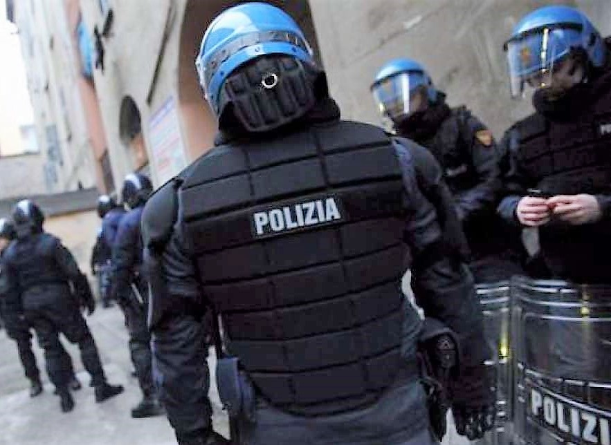 LA BATTAGLIA DEL SIAP PER LE NUOVE DIVISE OPERATIVE E GIUBBOTTI ANTIPROIETTILE